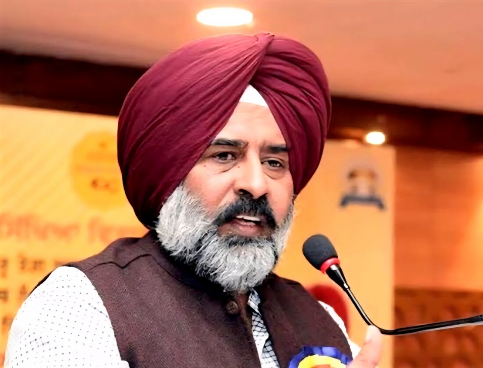 सरकार चुनाव में साम-दाम-दंड-भेद की नीति के तहत सरकारी मशीनरी का कर रही दुरुपयोग : परगट सिंह

